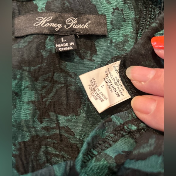 Super cute “honey punch” dress - Picture 3 of 3